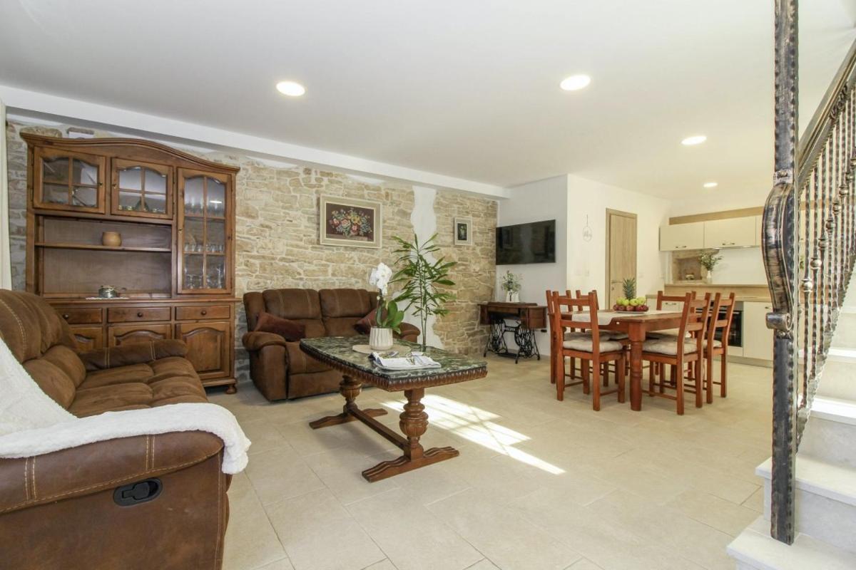 קאנפאנאר Villa Olea In Barat - Haus Fuer 6-8 Personen מראה חיצוני תמונה