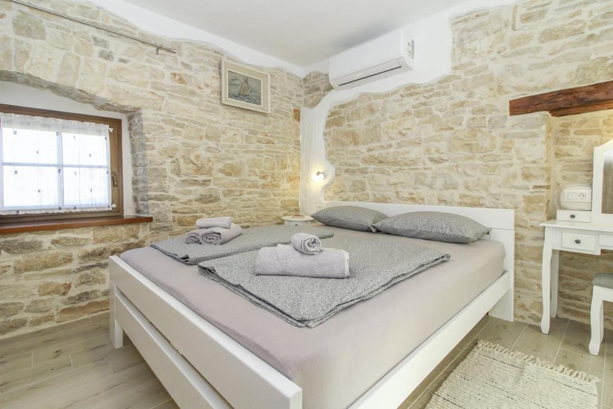 קאנפאנאר Villa Olea In Barat - Haus Fuer 6-8 Personen מראה חיצוני תמונה